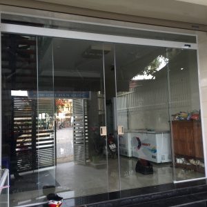 cửa kính ở Quảng Bình